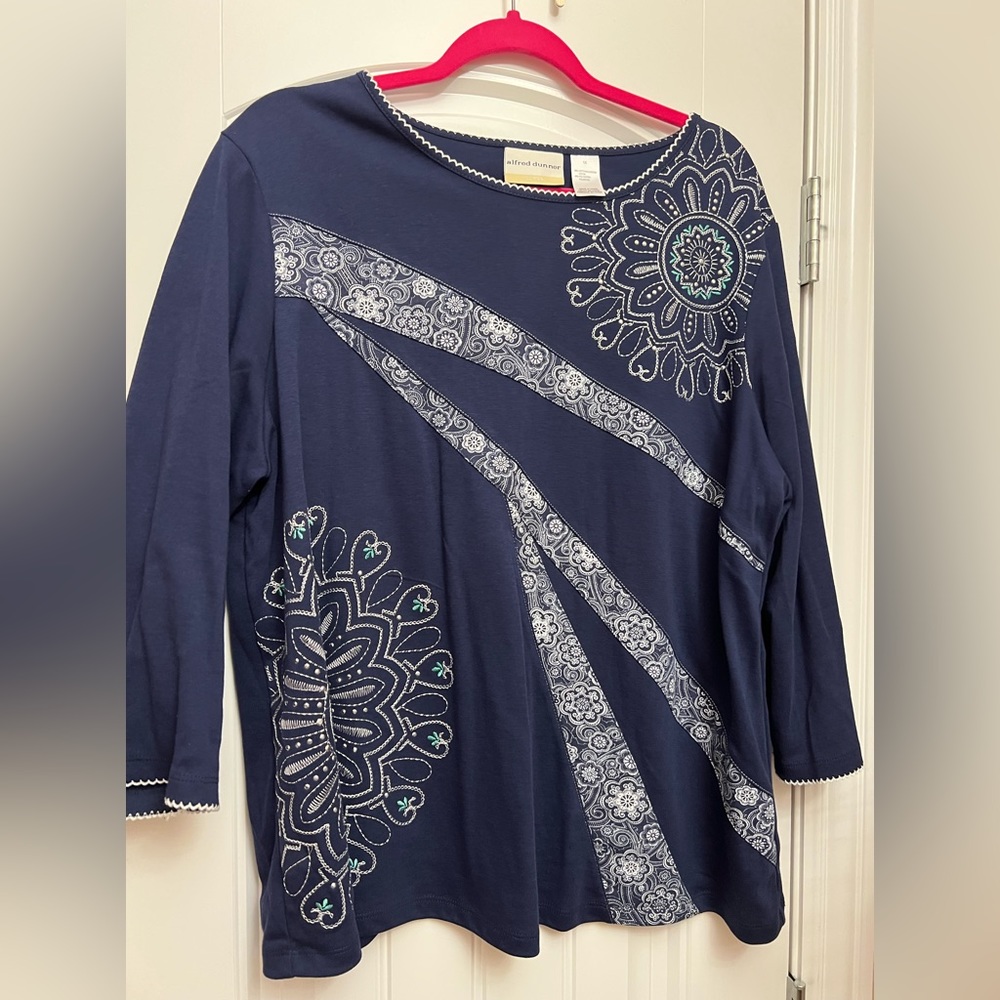 Alfred Dunner 1x navy top